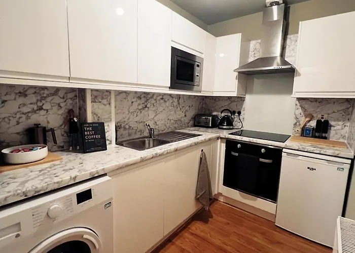 Designer Flat By Castle *