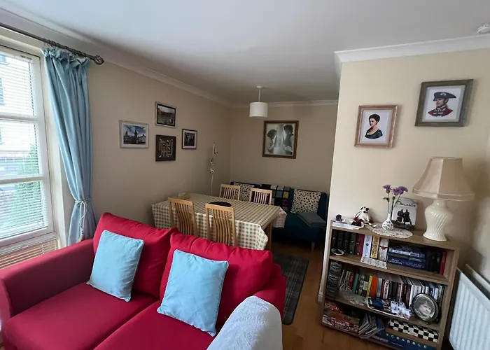Old Town, Free Parking, Outlander Experience Edinburgh