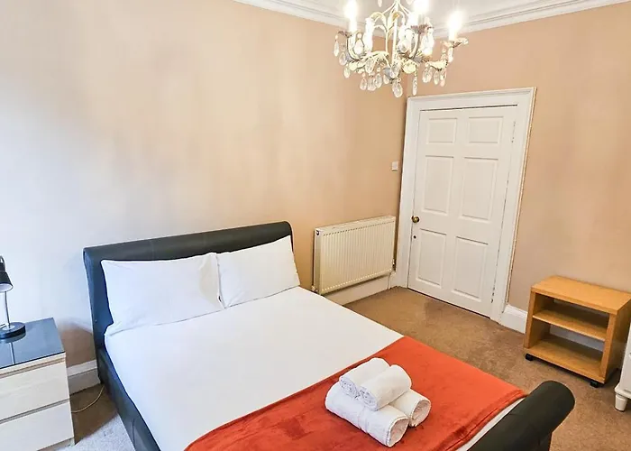 Feriehus Russel House - 4 Bedroom - The Royal Mile