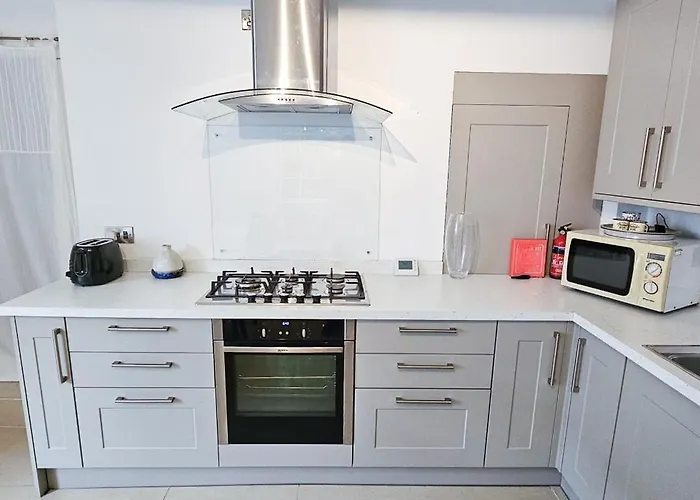 Russel House - 4 Bedroom - The Royal Mile