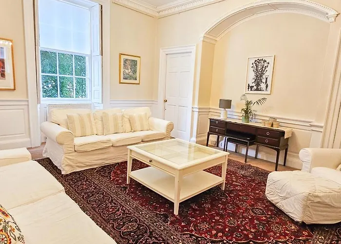 Russel House - 4 Bedroom - The Royal Mile Edinburgh