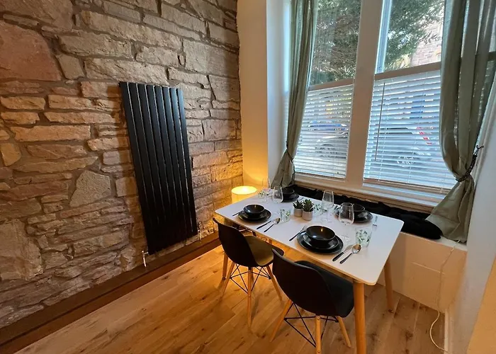 Stunning Refurbished Main Door Marchmont