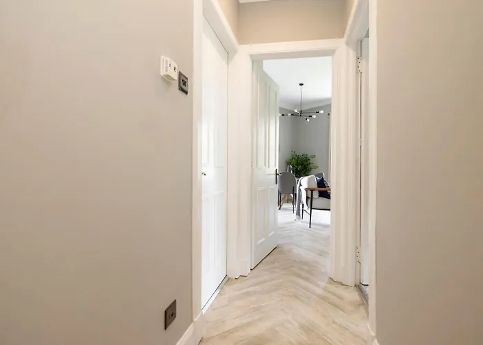 Castle View In The Heart Of Historic Old Town