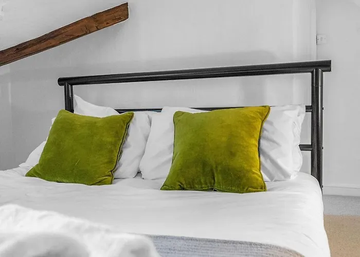 Super Spacious 4 Bed, Sleeps 6 Edimburgo