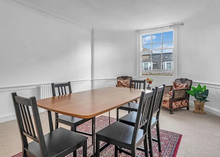 Appartamento Super Spacious 4 Bed, Sleeps 6 Edimburgo