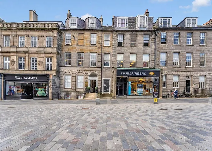 Super Spacious 4 Bed, Sleeps 6 Appartamento *