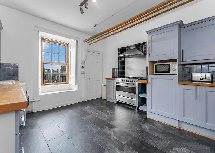 Appartamento Super Spacious 4 Bed, Sleeps 6 Edimburgo