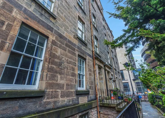 Apartment Large Super 3 Bed -princes Street, Parking *