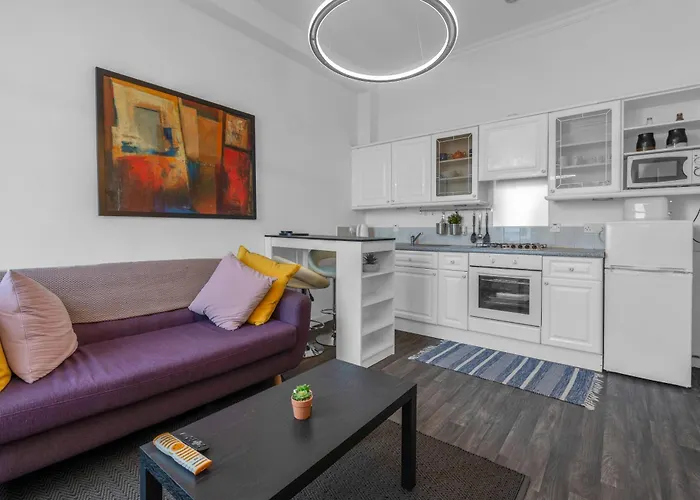 Apartment Free Parking - Centre - Stunning Views - Great Location Edinburgh