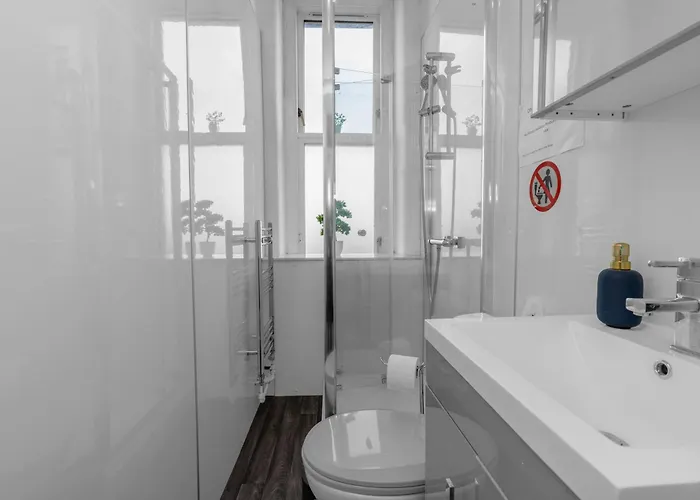 Free Parking - Centre - Stunning Views - Great Location דירה