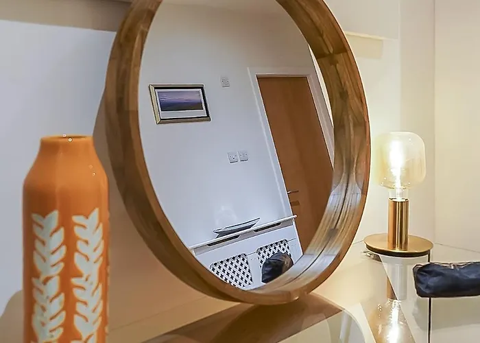 Beautiful Designer 2 Bed 2 Bath Old Town - Parking Эдинбург