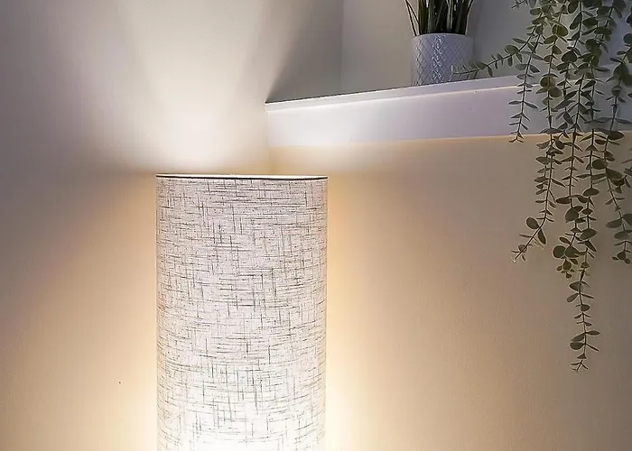 Апартаменты Beautiful Designer 2 Bed 2 Bath Old Town - Parking Эдинбург