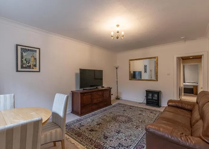 In Excellent Centre Location 爱丁堡