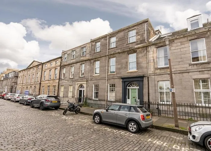 In Excellent Centre Location