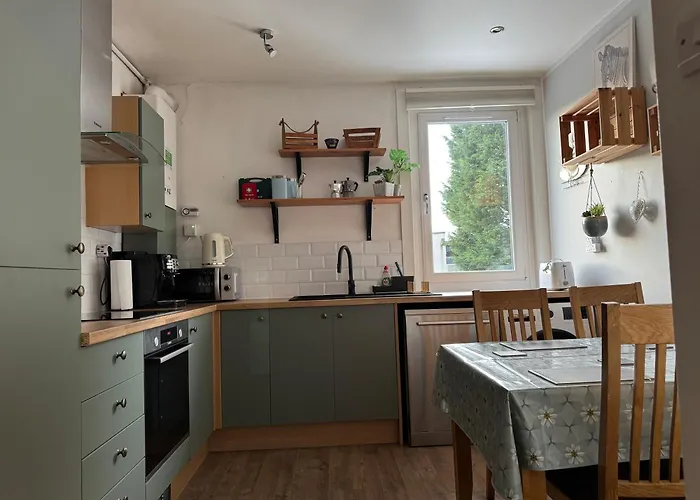 Maria- Bright And Modern Center . *