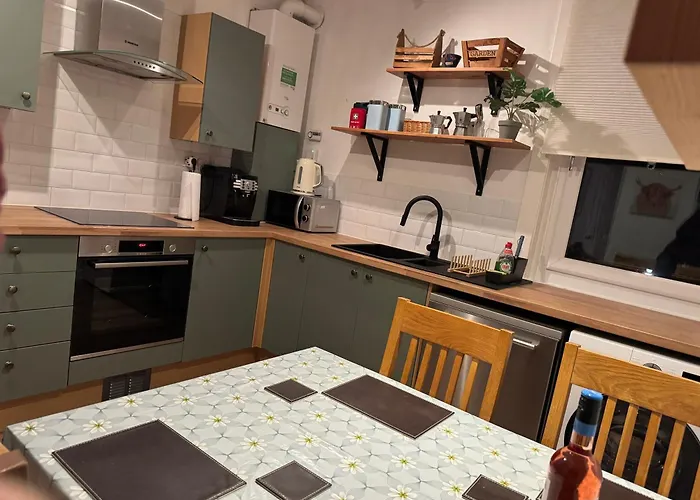 Maria- Bright And Modern Center . * Edinburgh