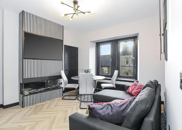 דירה 1 Bedroom Gorgie Sleeps 4 Easy City Access