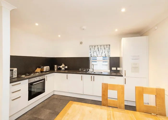 Joivy Lovely Flats Near The Centre דירה אדינבורו