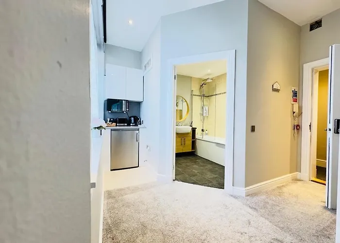 Floor Getaway With Cozy Canopy Bed *