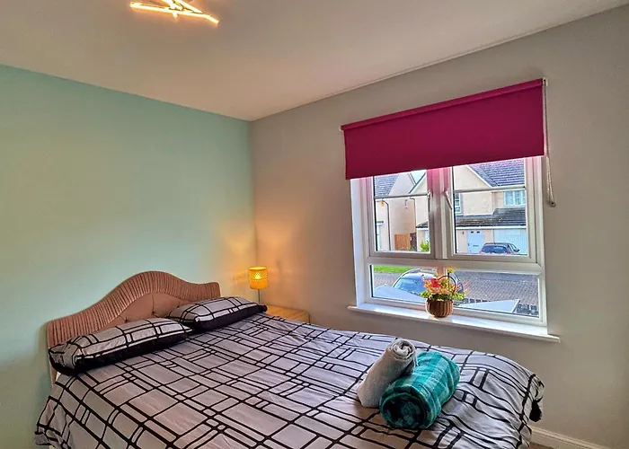 Nyaraló 3 Bed House With Parking Near Airport Edinburgh