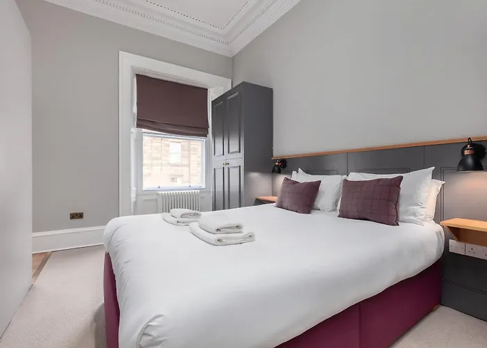 Destiny Scotland - Distillers House * Edynburg