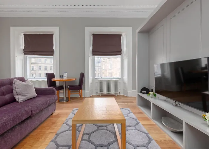 Destiny Scotland - Distillers House Edynburg