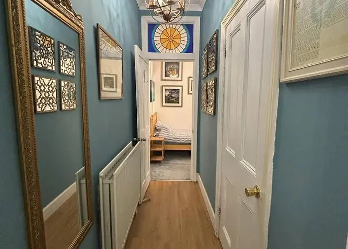 Bright Floor 2br In Morningside, Easy Centre Links, Close To And Royal Hospital Apartament *