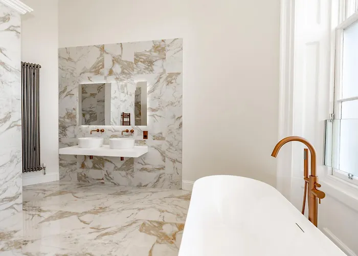 아파트 Dragon Luxury At 8 Albyn Place