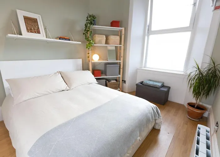 Cosy Centre Gem *