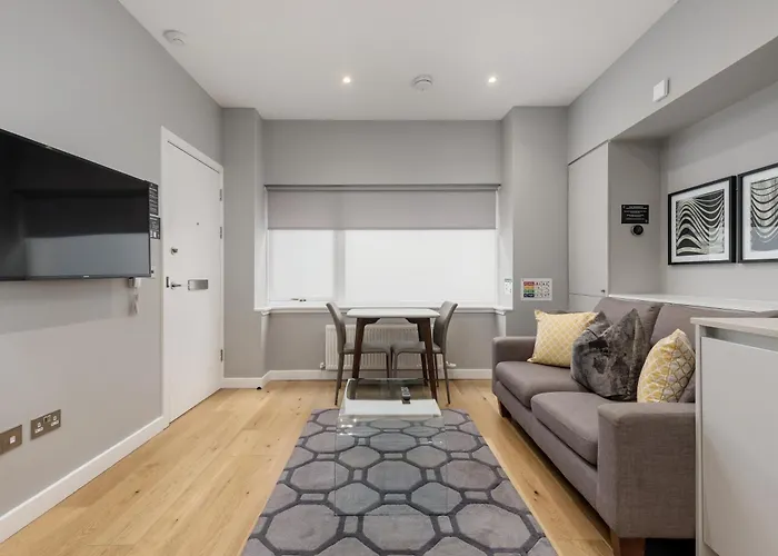 Destiny Scotland At Canning Street Lane * אדינבורו