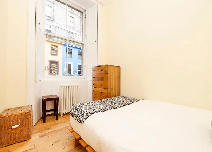 Joivy Charming Flat Near St Giles דירה אדינבורו