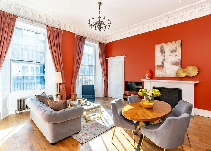 Dragon Luxury At 9 Albyn Place