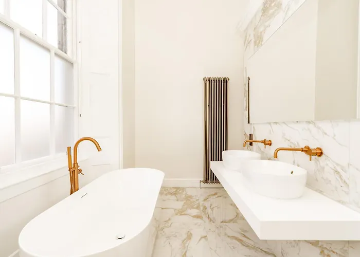 דירה Dragon Luxury At 9 Albyn Place *