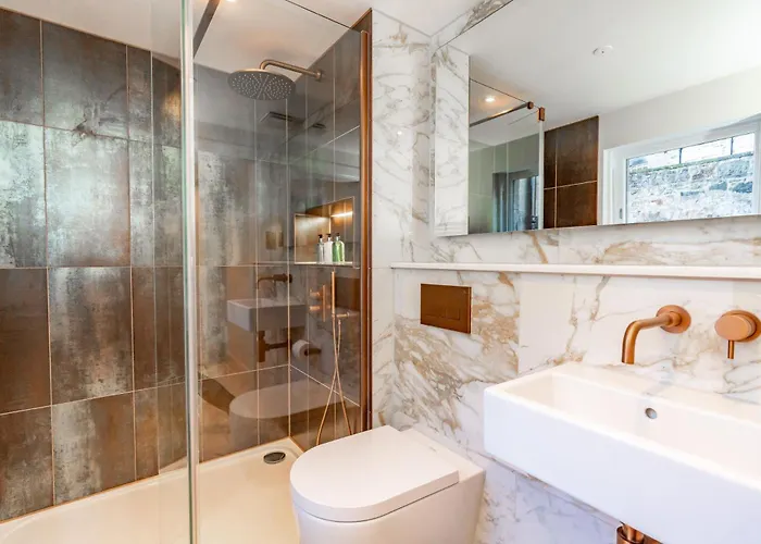 아파트 Dragon Luxury At 8 Albyn Place