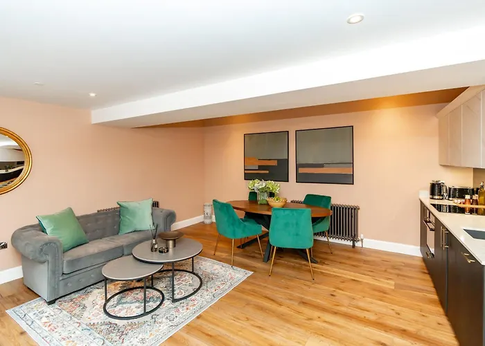 דירה Dragon Luxury At 9 Albyn Place