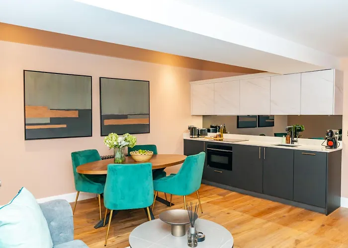 Dragon Luxury At 9 Albyn Place