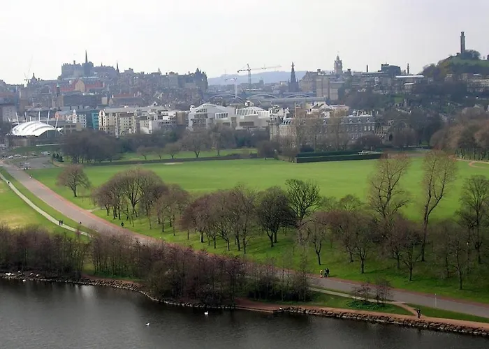 Luxury At Edinburgh