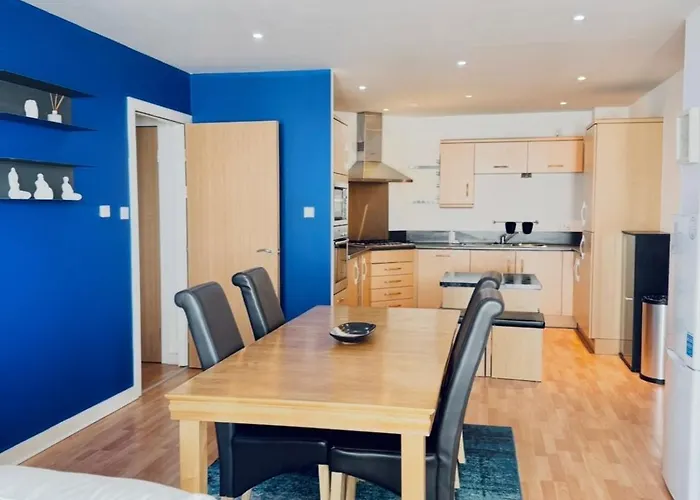 Apartment Modern Two Bedroom *