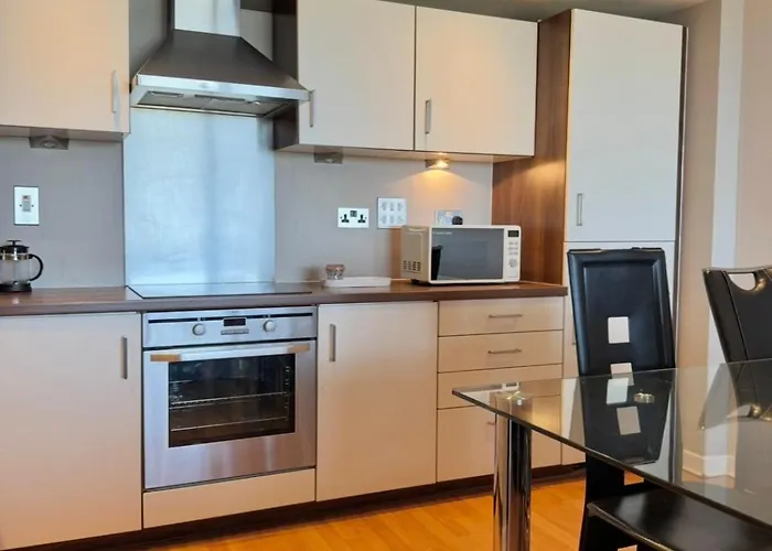 Apartment Modern Two Bedroom *
