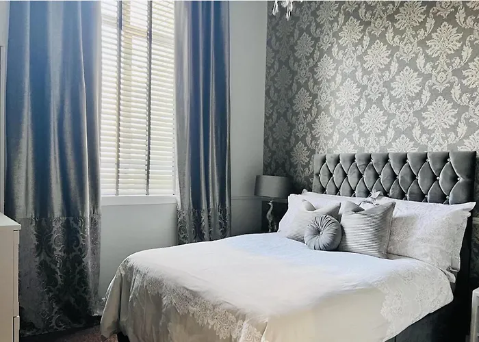 With Views - Sleeps 3