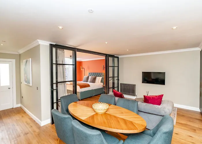 Dragon Luxury At 9 Albyn Place * 爱丁堡
