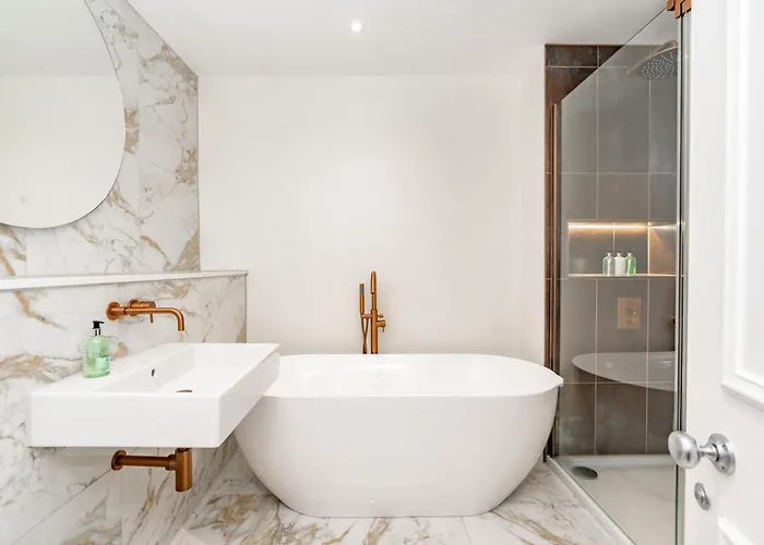 公寓 Dragon Luxury At 9 Albyn Place *