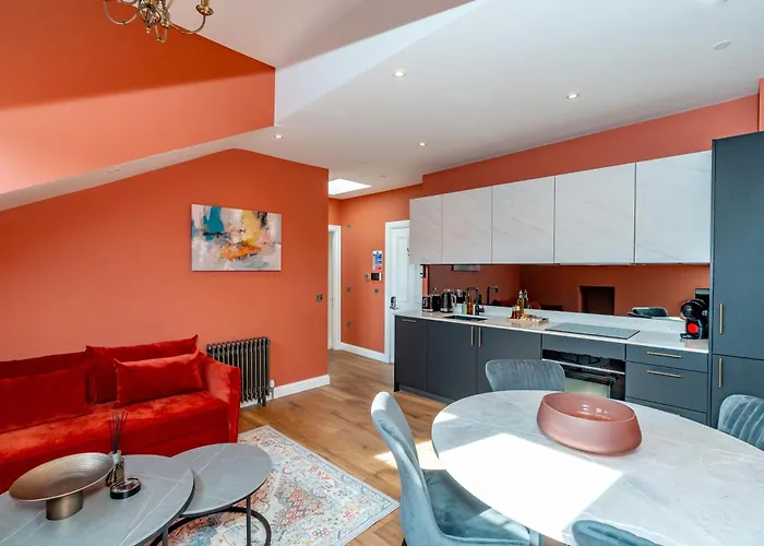 Dragon Luxury At 9 Albyn Place