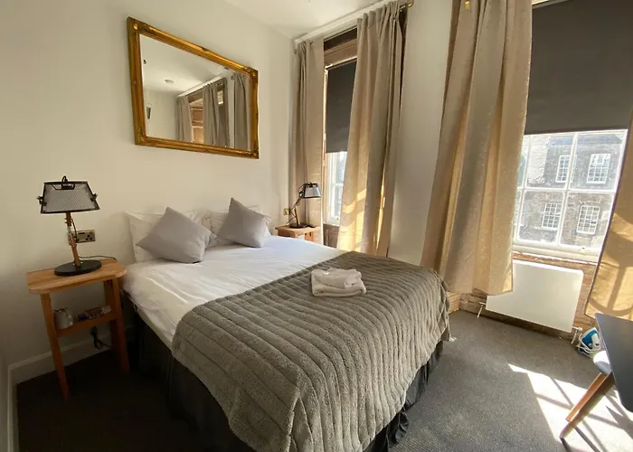 Royal Mile Balconies By The Castle Edimburgo