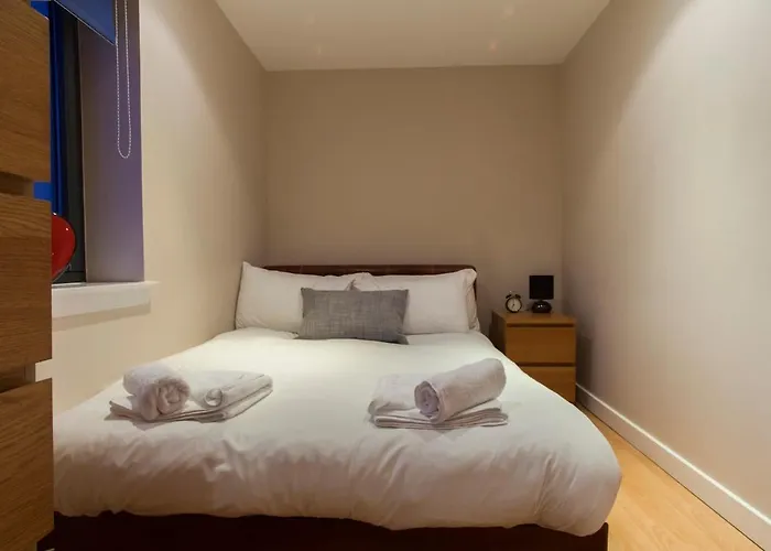 Apartment Bright & Stylish West End *