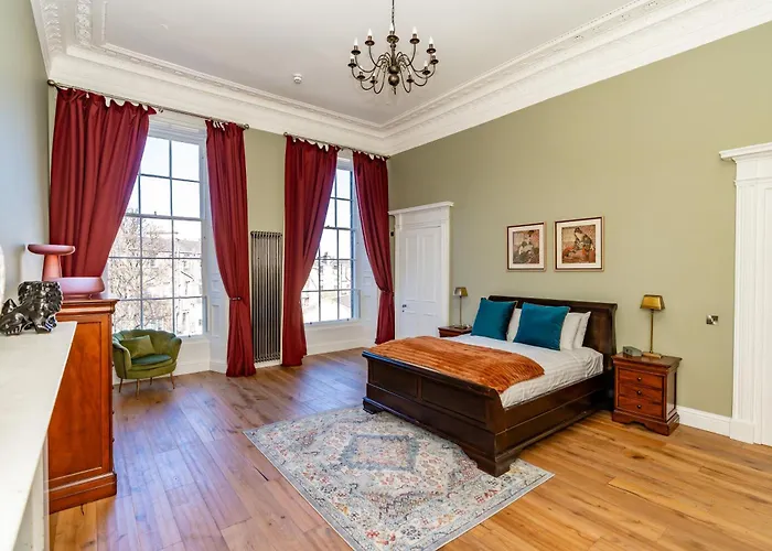 Dragon Luxury At 9 Albyn Place דירה