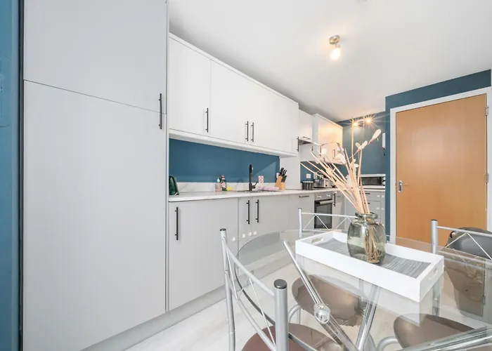 Saughton With Views Of Water Of Leith Semesterbostad *