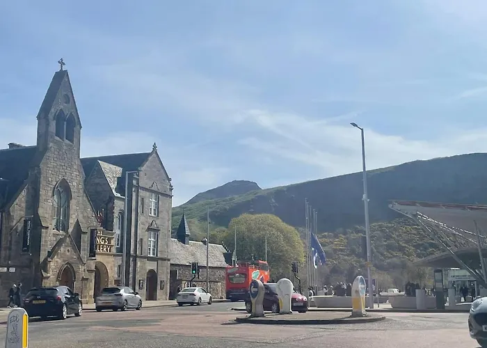 Royal Mile Escape-free Parking Edinburgh