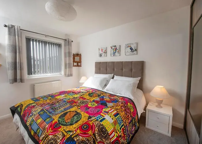 Beautiful Attractive House Free Parking Near Airport Edimburgo