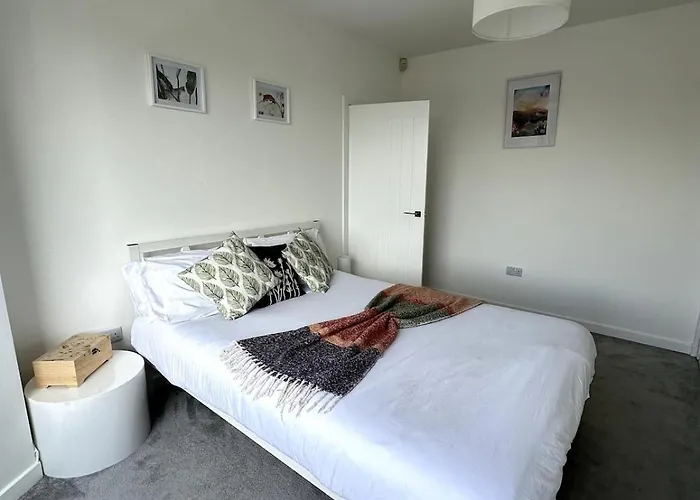 Kaimes Kip Stylish Five Bedroom 펜션
